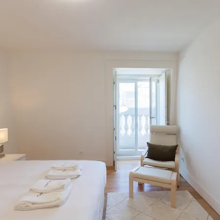 Flh Praca Comercio Artistic Flat With Balcony *